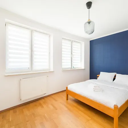 Bemowo Narwik Malachite By Bookinghost *